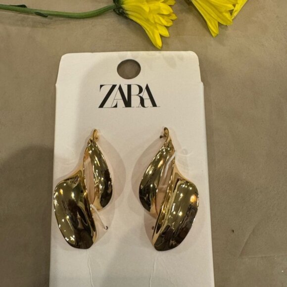 Zara Twisted Gold Earrings NWT - Picture 2 of 6